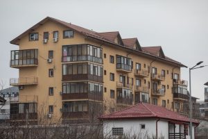 România, una dintre cele mai favorabile țări din Uniunea Europeană pentru taxarea proprietăților / Un cetățean român plătește anual sub 100 de euro, de șapte ori mai mai puțin față de media europeanăea noastră”