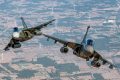 HAL_Tejas_IOC_variants_of_Squadron_45_Flying_Daggers_doing_air_manoeuvre-e1659696761228.jpg