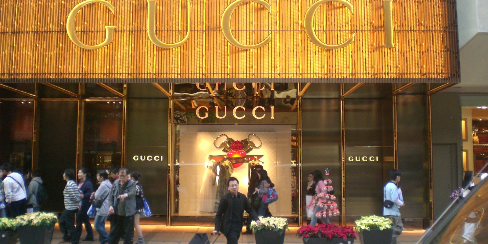 HK_TST_Canton_Road_GUCCI_Shop.jpg