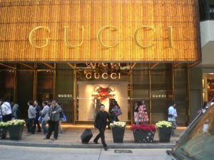Grupul Kering numește noul director al mărcii Gucci: Francesca Bellettini preia conducerea brandului de lux și vizează o structură mai eficientă și clarăea noastră”