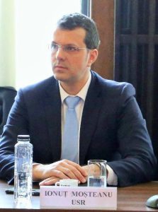 Ionuț Moșteanu comentează disputa dintre Boloș și Ciolacu: Boloș era extrem de apreciat de Ciolacu; semănau ca două boabe de mazăre într-o păstaie. Am o puternică suspiciune că Boloș i-a condus pe Ciolacu prin această strategie de la care suntem afectați și acum.
