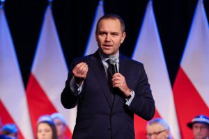 Președintele Poloniei solicită explicații guvernului după suspiciuni privind defectarea unei rachete poloneze lansate de un F-16 în încercarea de a doborî drone rusești, după ce presa a relatat că o casă a fost avariată în aceste circumstanțeea noastră”