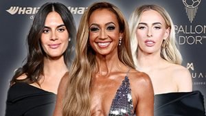 Kate Scott impresionează într-o rochie decolteu la covorul roșu al Balonului de Aur, alături de Chloe Kelly și Maria Guardiola.