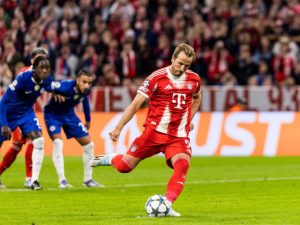 Bayern învinge Chelsea cu 3-1, grație unei duble a lui Kane și unui autogol.