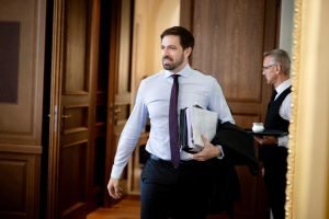 Un oficial important din Ungaria afirmă că „Tratatul de la Trianon” justifică acțiunea Rusiei și sugerază că Ucraina trebuie să cedeze teritorii pentru a menține stabilitatea: „Experiența Ungariei demonstrează că uneori pacea implică costuri dureroase”