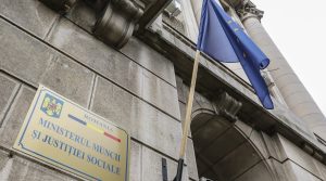 Guvernul amână implementarea completă a sistemului Revisal pe platforma Regis Online până la sfârșitul anului 2025 pentru a susține angajatorii, în condițiile în care doar o cincime dintre firme au făcut tranziția până acumea noastră”