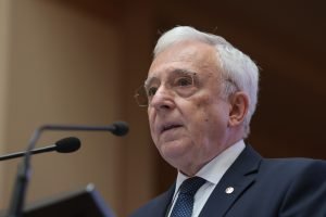 Mugur Isărescu: „Fără securitate cibernetică, rușii ne pot bloca plățile rapid.”