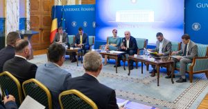 Sindicatele din sectorul public avertizează asupra unei greve generale, exprimându-și nemulțumirea față de “cea mai amplă serie de concedieri din ultimele trei decenii”.
