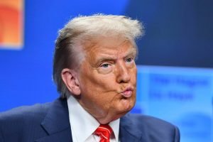 Mişcare susţinută de aproape 600 de economişti, inclusiv laureaţi ai Premiului Nobel, pentru menţinerea independenţei Rezervei Federale şi apărării guvernatoarei Lisa Cook în faţa eforturilor fostului preşedinte Trump de a o demiteea noastră”