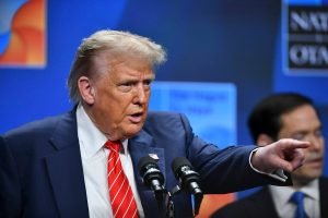 Senator Democrat avertizează asupra pericolului unei autorestricții autoritare, după declarațiile fostului președinte Trump referitoare la investigarea rivalilor politici