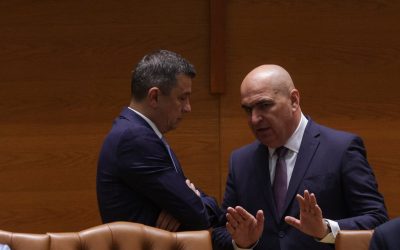 PARLAMENT_ASUMARE_5_PACHETE_BOLOJAN_002_INQUAM_Photos_Octav_Ganea-e1756747349369.jpg