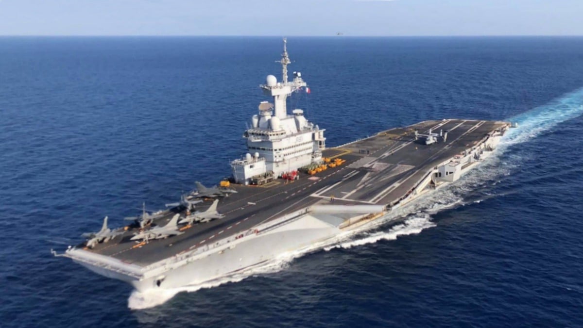Portavionul-Charles-de-Gaulle.jpg