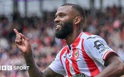 Premier League LIVE: Brentford v Man Utd in first of seven games, plus Graham Potter sacking reaction