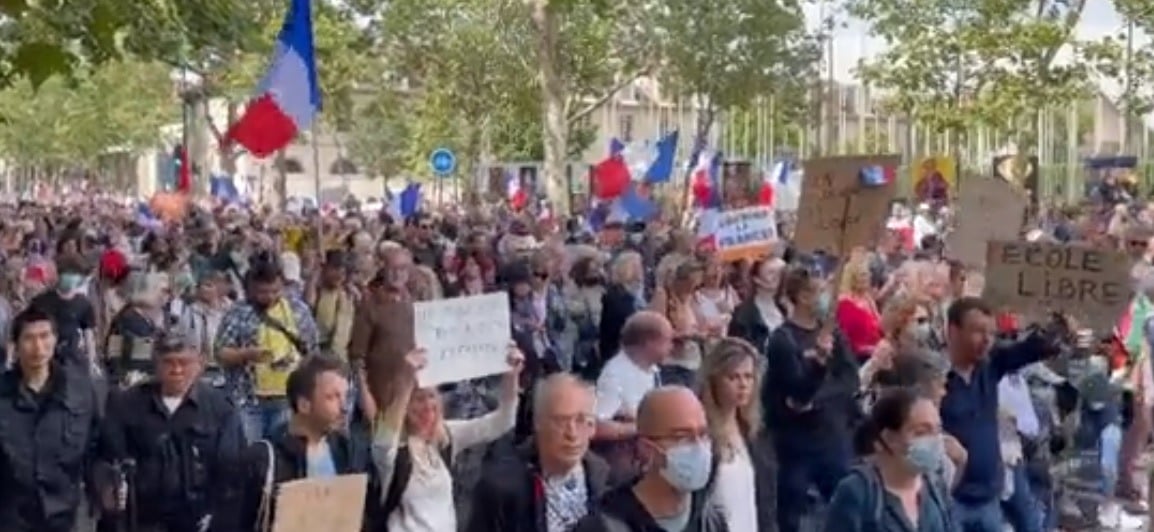 Protest-in-Franta-captura-video.jpg