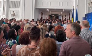 SindFISC finalizează protestul după acord cu ministrul Finanțelor; discuție programată cu ANAF pentru soluționarea problemelor legate de mediul de lucru al angajaților