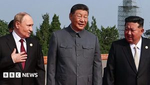 Putin și Kim se alătură lui Xi într-o demonstrație de putere la parada militară din China.