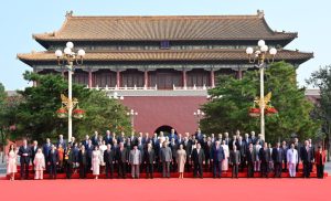 Raspunsul Oanei Țoiu la apariția fostilor premieri Adrian Năstase și Viorica Dăncilă la evenimentul din China: Ambasada noastră în China a fost invitată oficial, dar nu putem lua parte în calitate de reprezentanți ai României, deoarece nu rezonăm cu politicile lui Vladimir Putin.