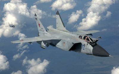 Russian_Air_Force_MiG-31_inflight_Pichugin.jpg