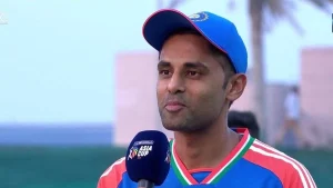 Asia Cup 2025: Suryakumar Yadav Comite o Gafă Amuzantă la Monedă, Uită Schimbările Echipei