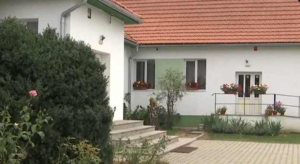 Școală din județul Covasna complet reabilitată, închisă din cauza migrației elevilor, după finalizarea lucrărilor de renovare acum cinci luniea noastră”