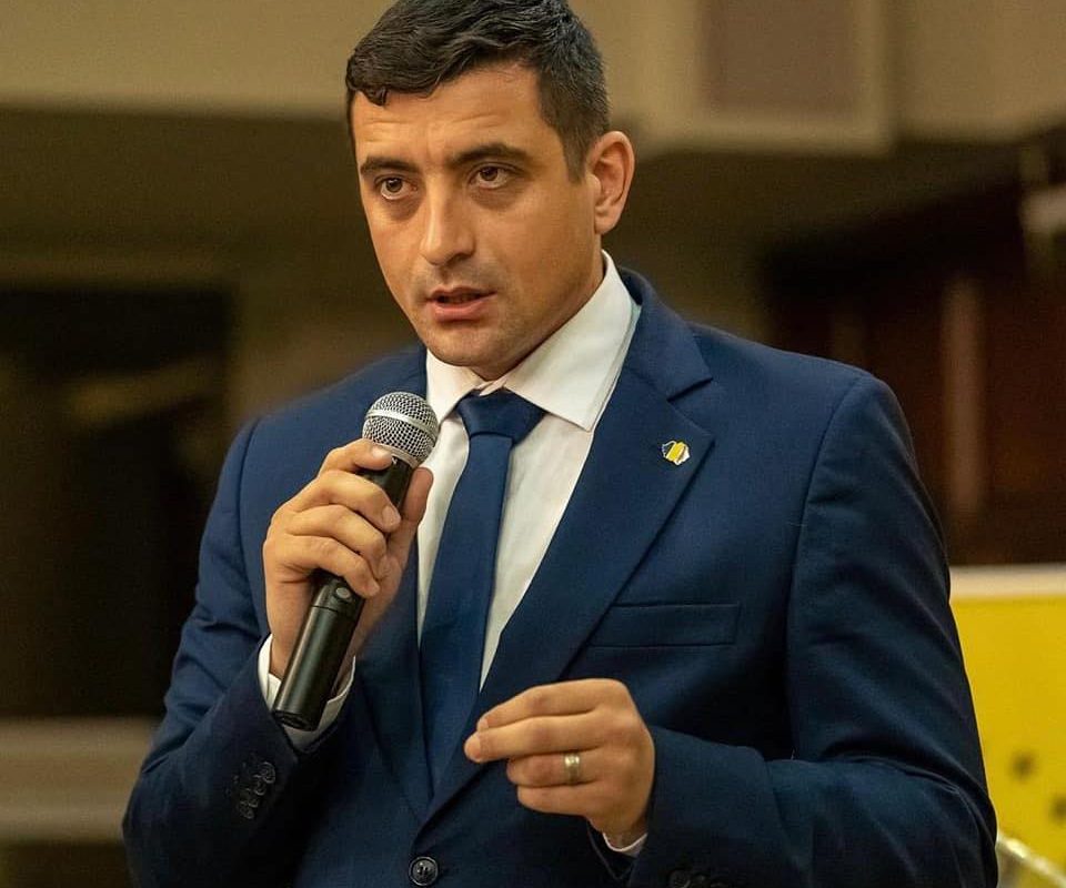 Simion face o alocuțiune în Parlament, cu toate că a
