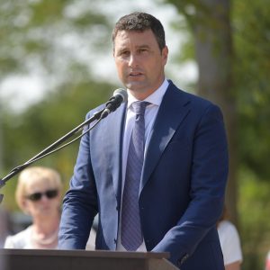 Tanczos Barna: Cseke a sugerat inițial o diminuare cu 20% a rolurilor din administrația locală, bazată pe recensământ, nu pe datele INS / Aproximativ șase mii de persoane ar fi fost disponibilizate / Premierul estimează în schimb un număr de circa 13.000 de indivizi.