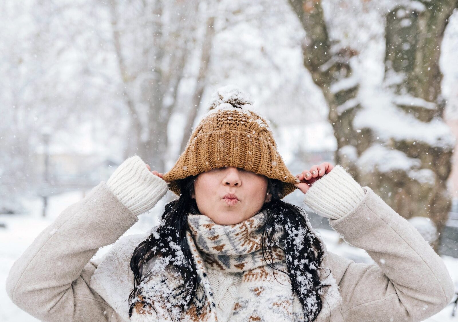 Temperaturile coboară sub zero grade; ANM prezintă prognoza de ninsoare pentru zilele următoare.