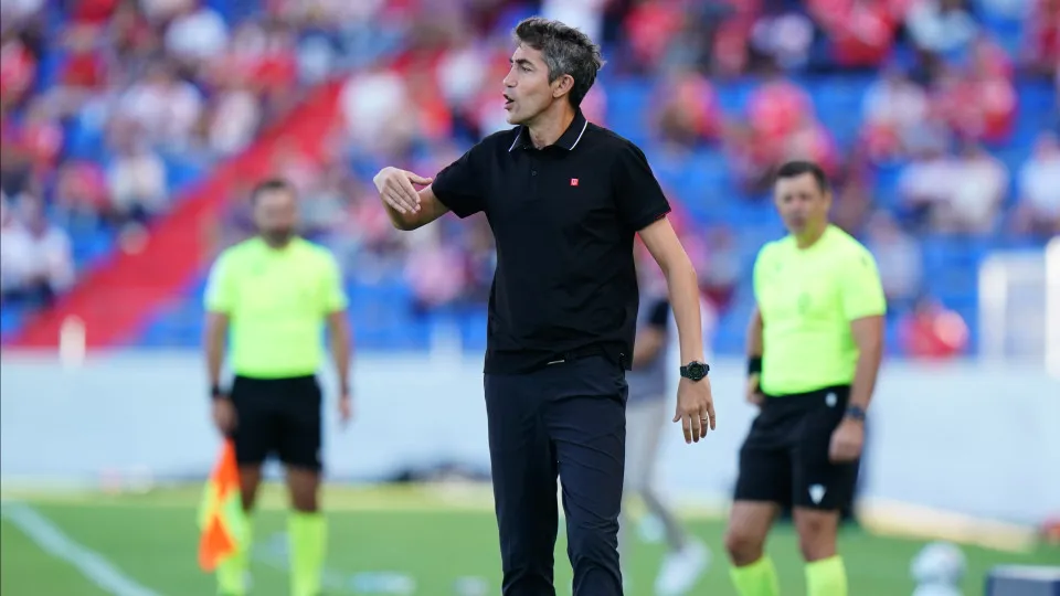 Trubin assume a baliza. O onze provável do Benfica frente ao Santa Clara