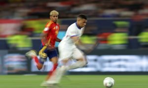 Vedeta de la Real Madrid își exprimă părerea despre disputele pentru Ballon d’Or între Dembele și Lamine Yamal.