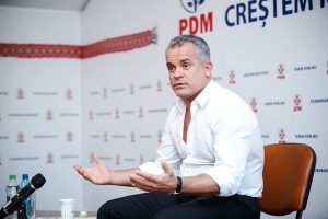 Oglindirea extrădării lui Vladimir Plahotniuc din Grecia în Moldova a fost blocată din cauza anchetelor din România, conform surselorea noastră”