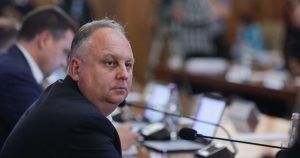 Conspirația unui secretar de stat din Ministerul Economiei și a directorului ANPC pentru a crea un post vacant la nivel local. Ce informații a furnizat DNA?