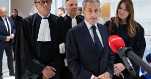 Fostul președinte Sarkozy, condamnat la 5 ani de închisoare pentru corupție în afacerea libiană.