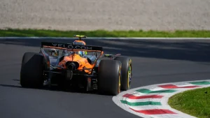 Verstappen a obținut pole position în fața celor două McLaren la calificările de la Monza.