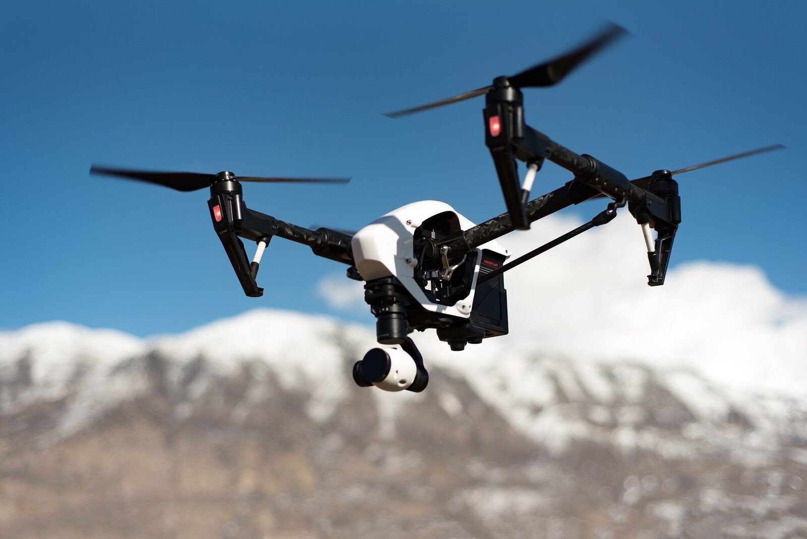 [ad_1] Agenția Națională de Administrare Fiscală (ANAF) intenționează să implementeze tehnologii moderne, precum drone, sisteme bazate pe inteligență artificială și camere tip bodycam, pentru a spori eficiența controalelor fiscale și a crește colectarea veniturilor la bugetul de stat