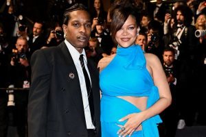 Rihanna și A$AP Rocky anunță venirea pe lume a celui de-al treilea copil și dezvăluie numele acestuia.