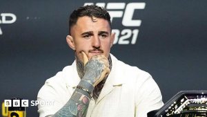 UFC: Suporterii lui Ciryl Gane din Paris l-au boo-uit constant pe Tom Aspinall