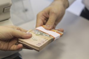 Tanczos Barna, vicepremier și fost ministru de Finanțe, avertizează asupra cheltuielilor excesive ale instituțiilor în primele luni ale anului și anunță faptul că în 2025 nu vor mai fi alocați bani suplimentari prin rectificare bugetarăea noastră”