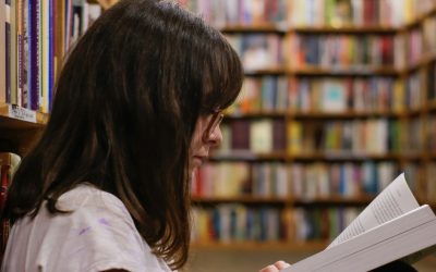 batch_Fata-Care-Citeste-Lectura-Biblioteca-Library-Adolescenta-eliott-reyna-kcT-7cirBEw-unsplash.jpg