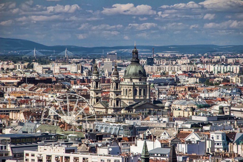 budapest-3110285_1280.jpg