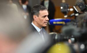 Prim-ministrul Pedro Sánchez acuză instanțele spaniole de influență politică, după ce soția și fratele său sunt implicați în investigații de corupțieea noastră”