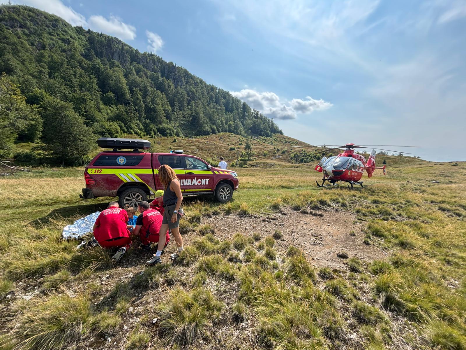 [ad_1] Un bărbat ucrainean aflat de șapte zile în munții din zona Maramureșului a fost descoperit de culegătorii de ciuperci în stare gravă, anunțat duminică seara de către șeful Serviciului Salvamont din județ, Dan Benga, conform informațiilor agenției de presă