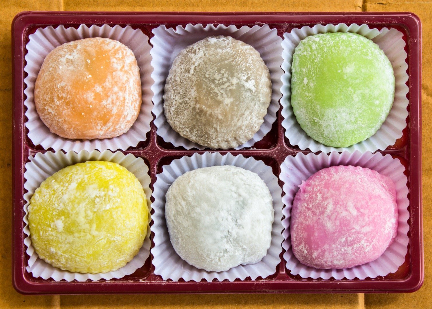 VIDEO | Descoperă desertul japonez mochi, o delicatesă înghețată – cum să îl prepari rapid cu două ingrediente și aroma preferată