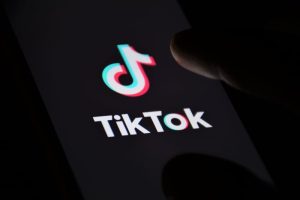 Consiliul Național al Audiovizualului a avertizat platforma TikTok despre activități neautentice ale unor conturi în apropierea alegerilor din Republica Moldovaea noastră”
