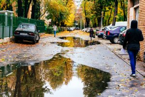 Aflux de aer polar în România, generat de un anticiclon. Cât timp va persista gerul?