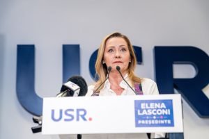 Elena Lasconi afirmă că merităm liderii actuali și acuză „sistemul” de o lovitură de stat prin anularea alegerilor, explicând ce înțelege prin „sistem”