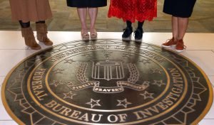 James Comey, fostul director al FBI și opozant al lui Trump, acuzat și putea primi până la cinci ani de închisoare dacă va fi găsit vinovat