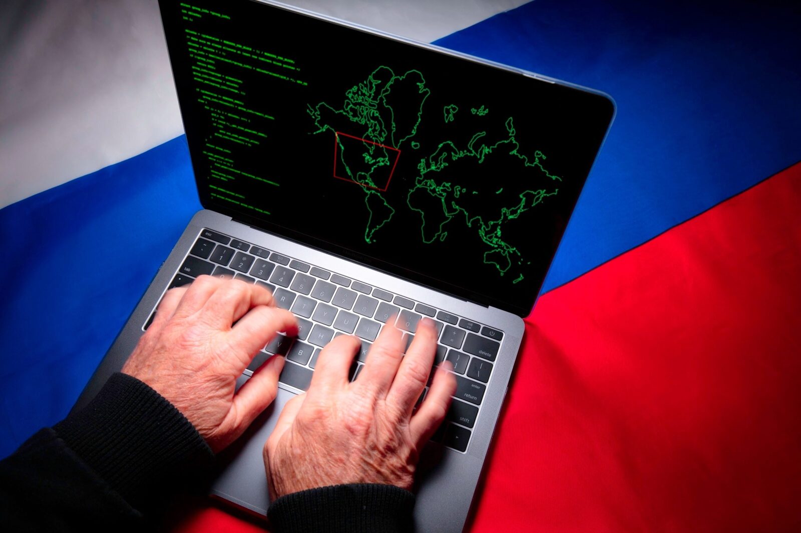 [ad_1] Autoritățile din Țările de Jos au anunțat recent reținerea a doi băieți de 17 ani, acuzați că au încercat să spioneze pentru Rusia utilizând dispozitive de interceptare WiFi