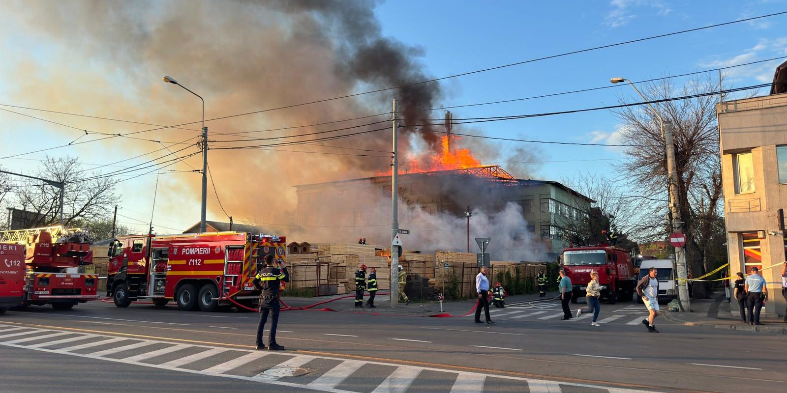 incendiu-depozit-cherestea.jpeg