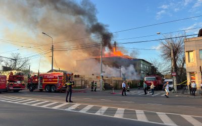 incendiu-depozit-cherestea.jpeg