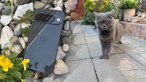 Review Google Pixel 10: telefon cu Android 16, autonomie, fotografie și AI excepționale, sunet superb